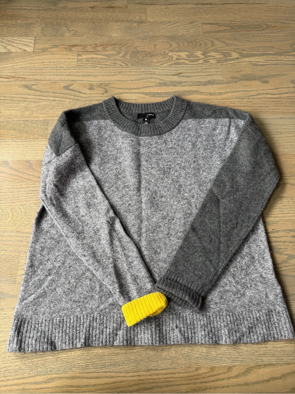 Aqua Cashmere Colorblock Gray Sweater Size M